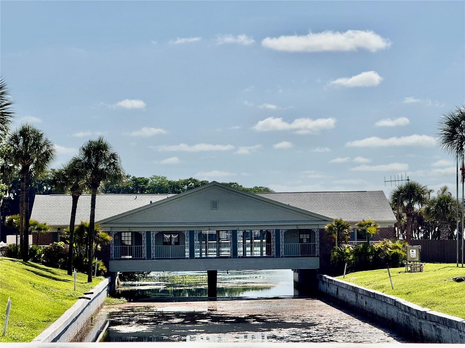 LAKE HOWELL ARMS - Residential