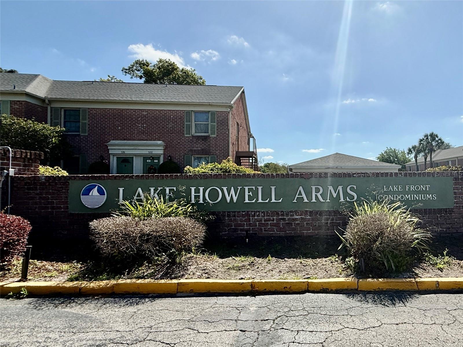 LAKE HOWELL ARMS - Residential