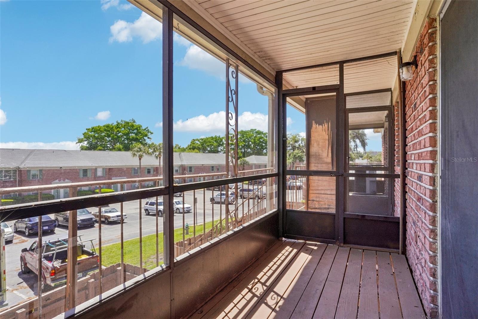 LAKE HOWELL ARMS - Residential