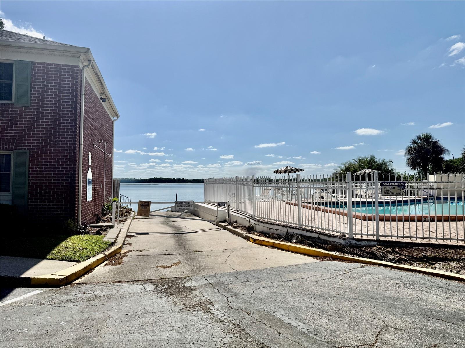 LAKE HOWELL ARMS - Residential