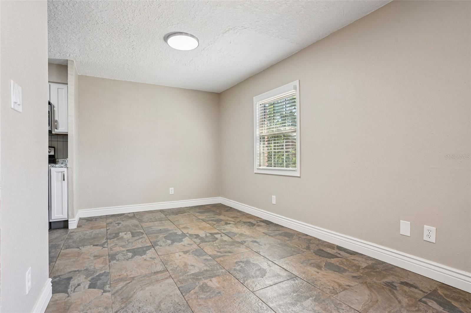 LAKE HOWELL ARMS - Residential