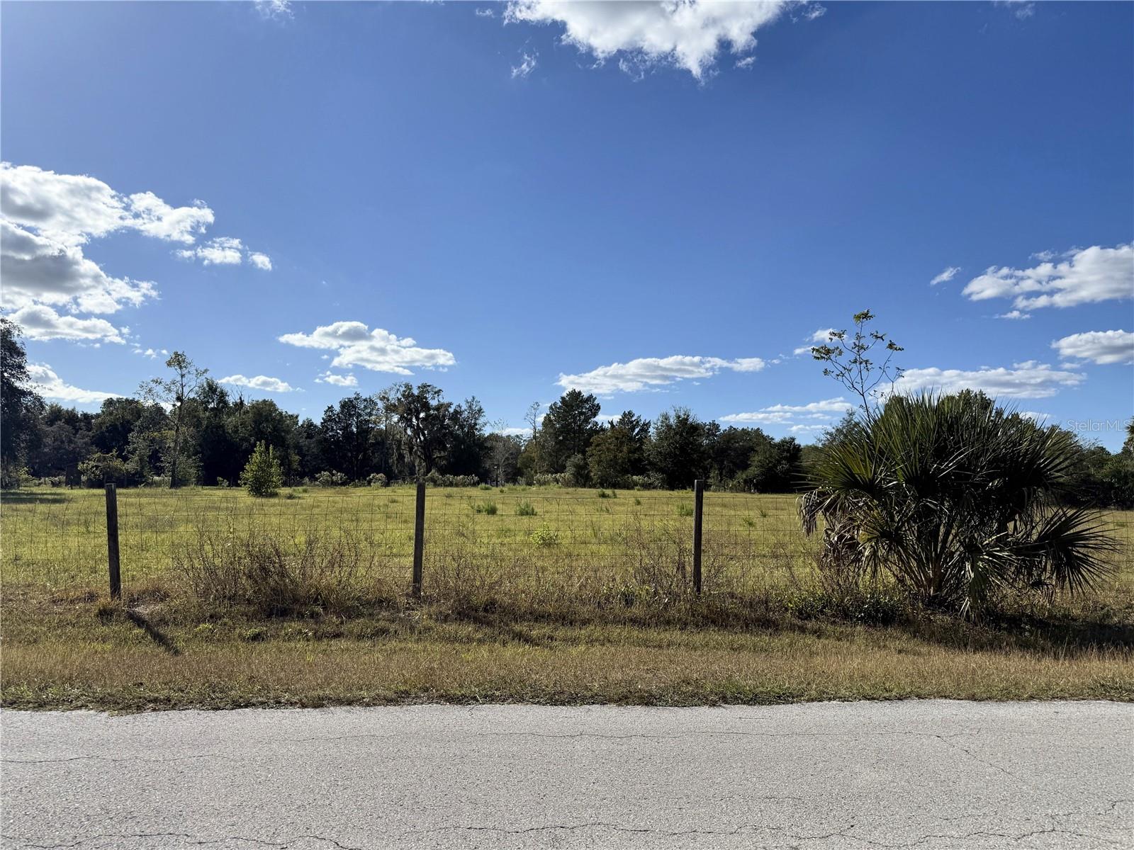 SEVEN RIVERS FARMS - Land