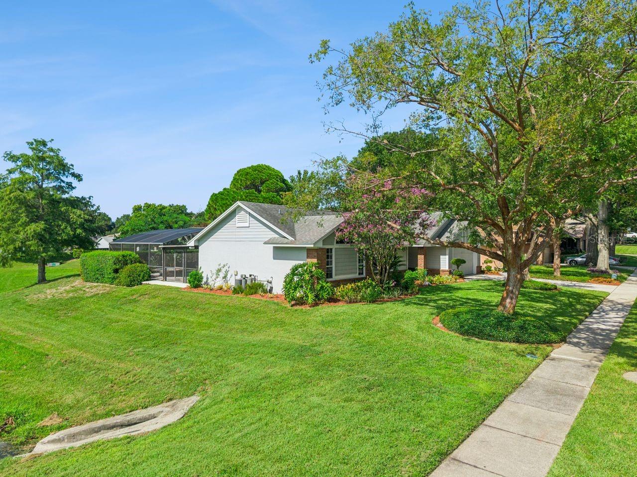 1129 CLIMBING ROSE DRIVE