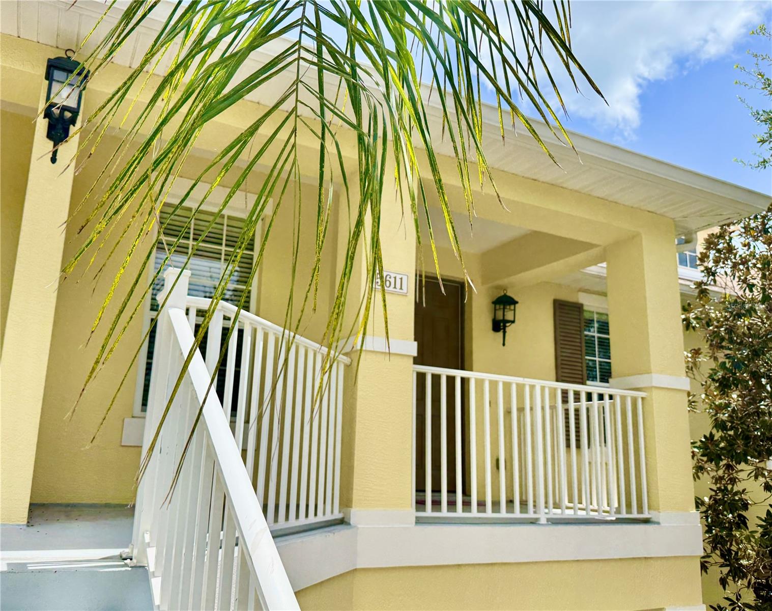 Spacious 2-bedroom, 2-bathroom condo featuring high ceilings and private view. The kitchen has stainless steel appliances, granite countertops, GE appliances and a pantry closet. The primary bedroom has 2 walk in closets, the bathroom has a large shower with two sinks. Enjoy the screened-in porch with bypass sliding glass doors for seamless indoor-outdoor living. The single car detached garage has additional storage as well as an attic. Includes one deeded parking space in addition to the garage.
Harborage on Braden River is a tropical oasis. This gated community has including boat docks, a kayak/canoe launch, a fishing pier, walking trails, a heated pool and spa, an outdoor kitchen with a grill, a library and a fitness center. Docks with lifts may be available for an additional fee and can accommodate boats up to 25 feet and 5,000 pounds—please call to confirm availability.
