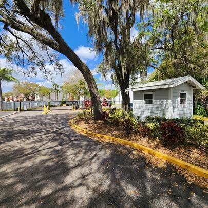 WATERSIDE CONDO I - Residential