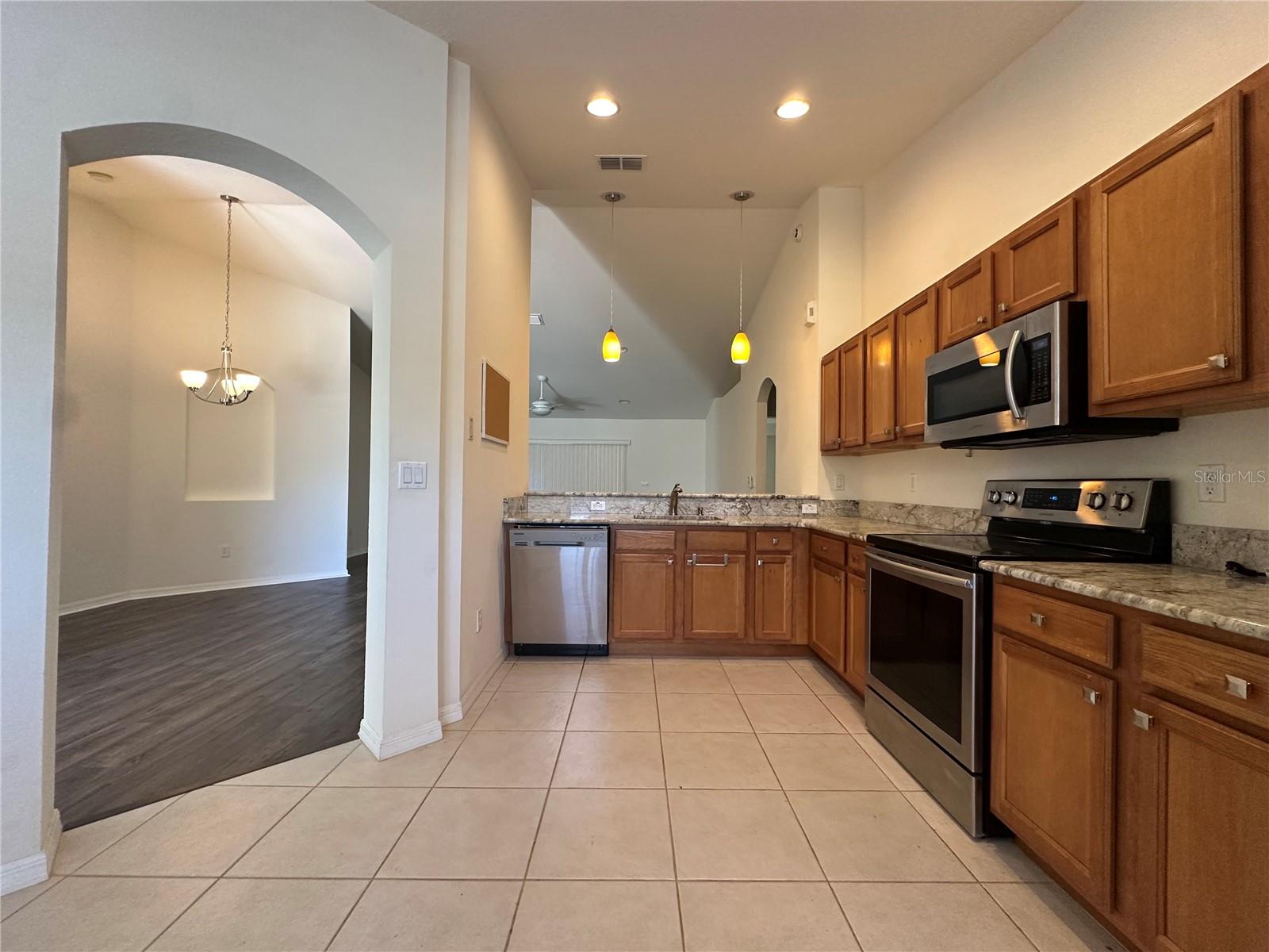 6807 SW 128TH STREET ROAD