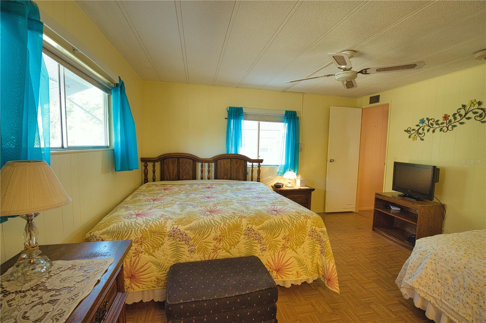 LA CASA MHP CO-OP - Residential