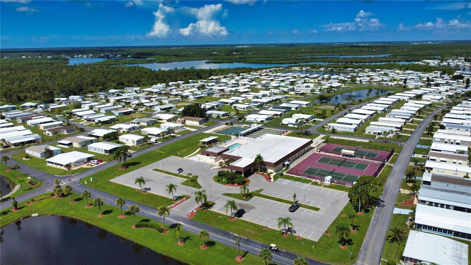 LA CASA MHP CO-OP - Residential