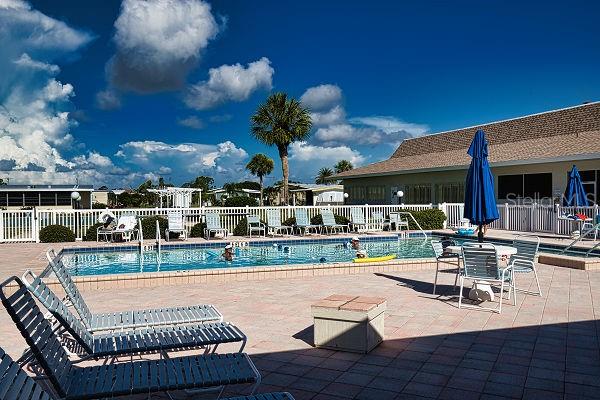 LA CASA MHP CO-OP - Residential