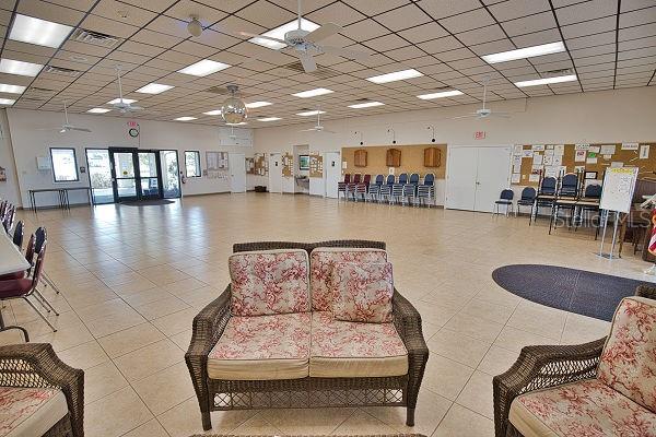 LA CASA MHP CO-OP - Residential