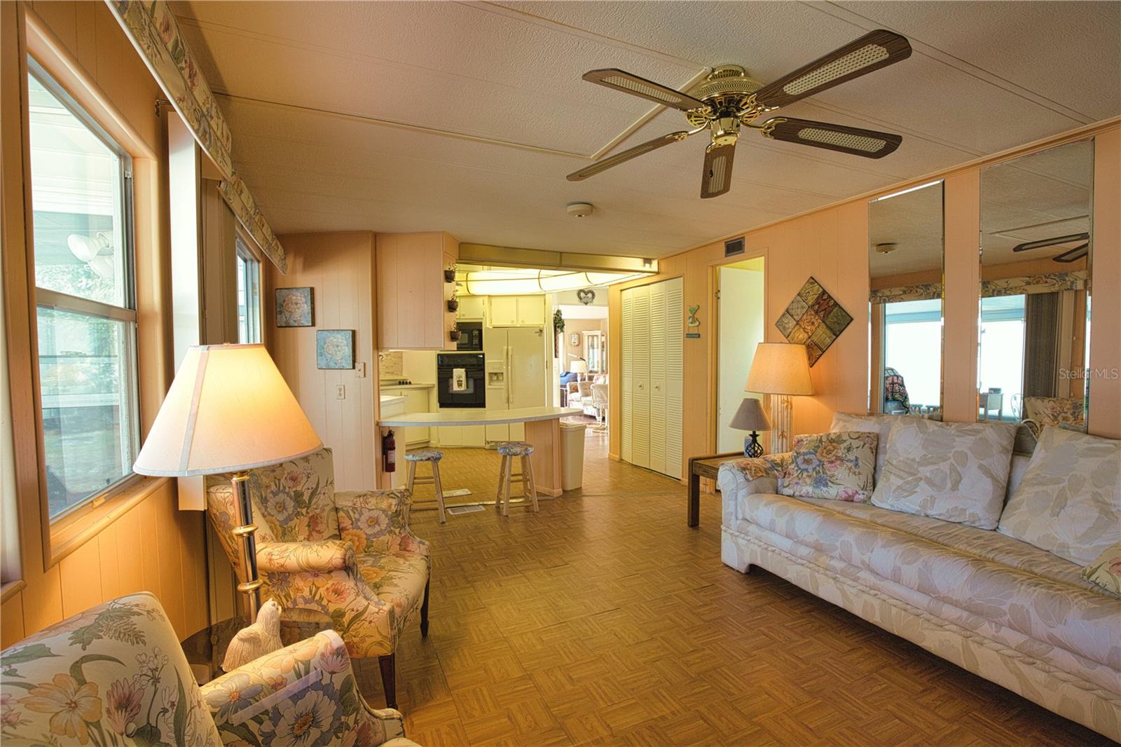 LA CASA MHP CO-OP - Residential