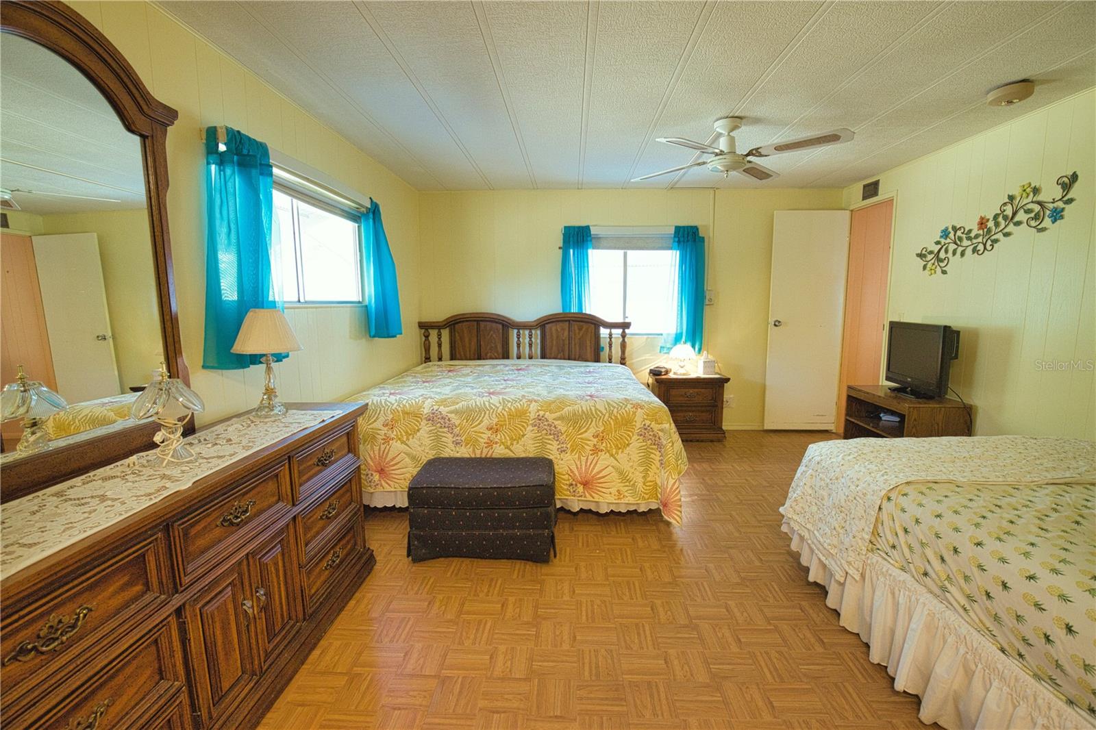 LA CASA MHP CO-OP - Residential