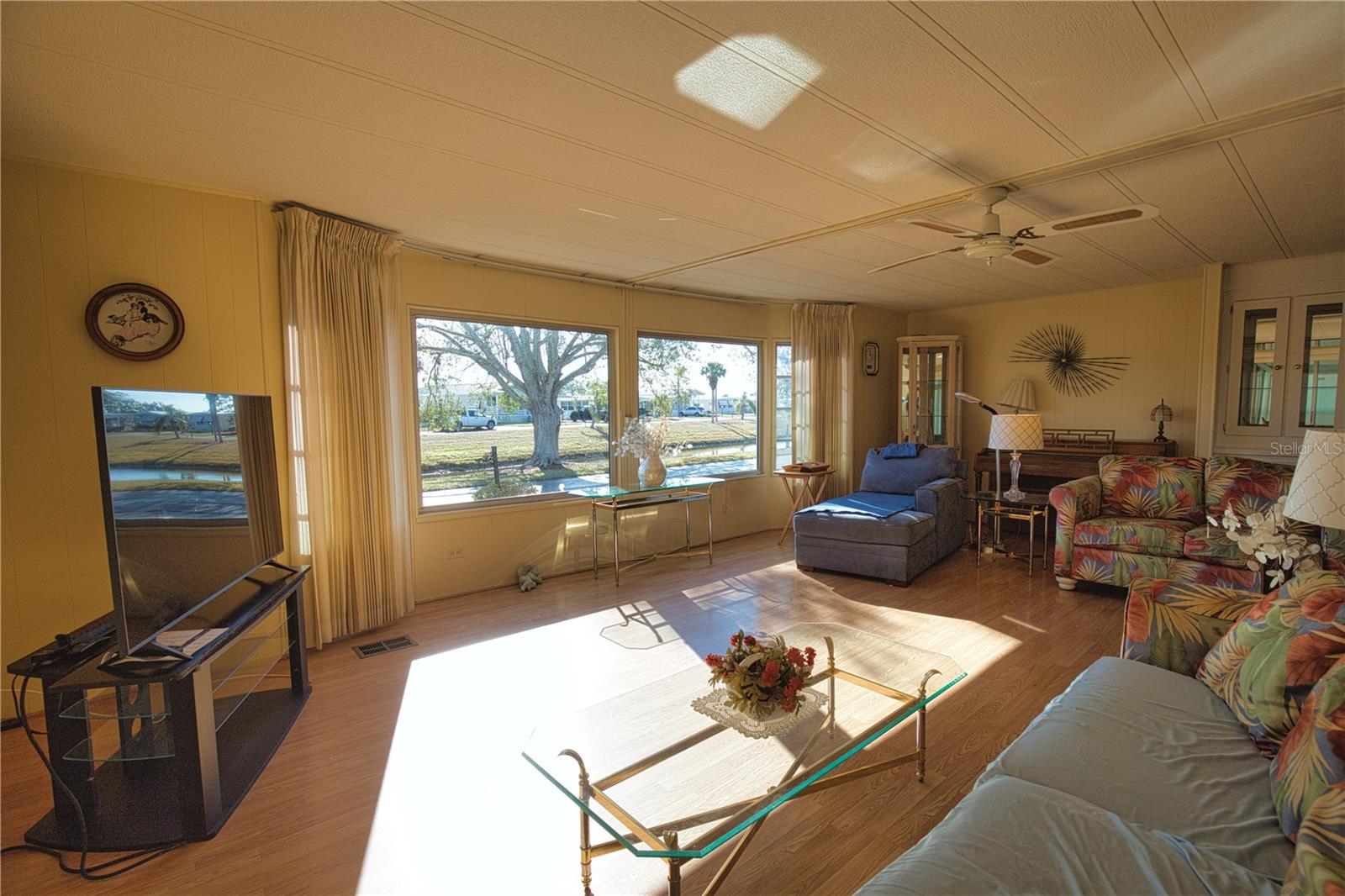 LA CASA MHP CO-OP - Residential