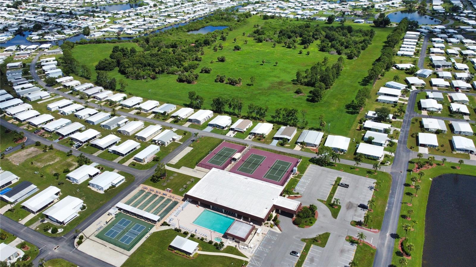 LA CASA MHP CO-OP - Residential