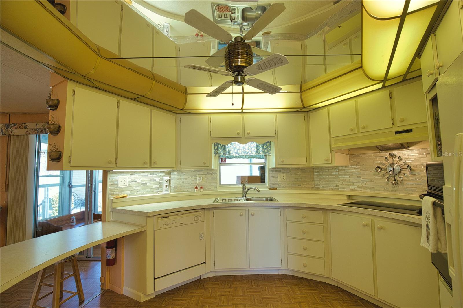 LA CASA MHP CO-OP - Residential