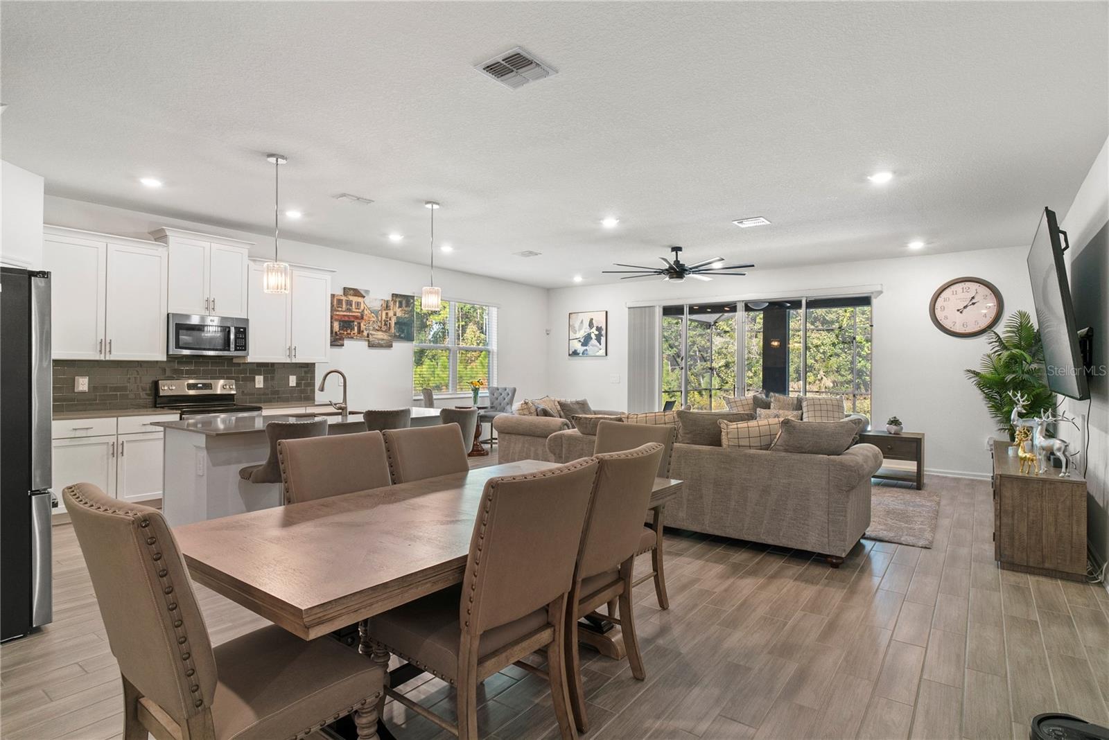 CAMDEN PK/PROVIDENCE PH 4 PB 1 - Residential