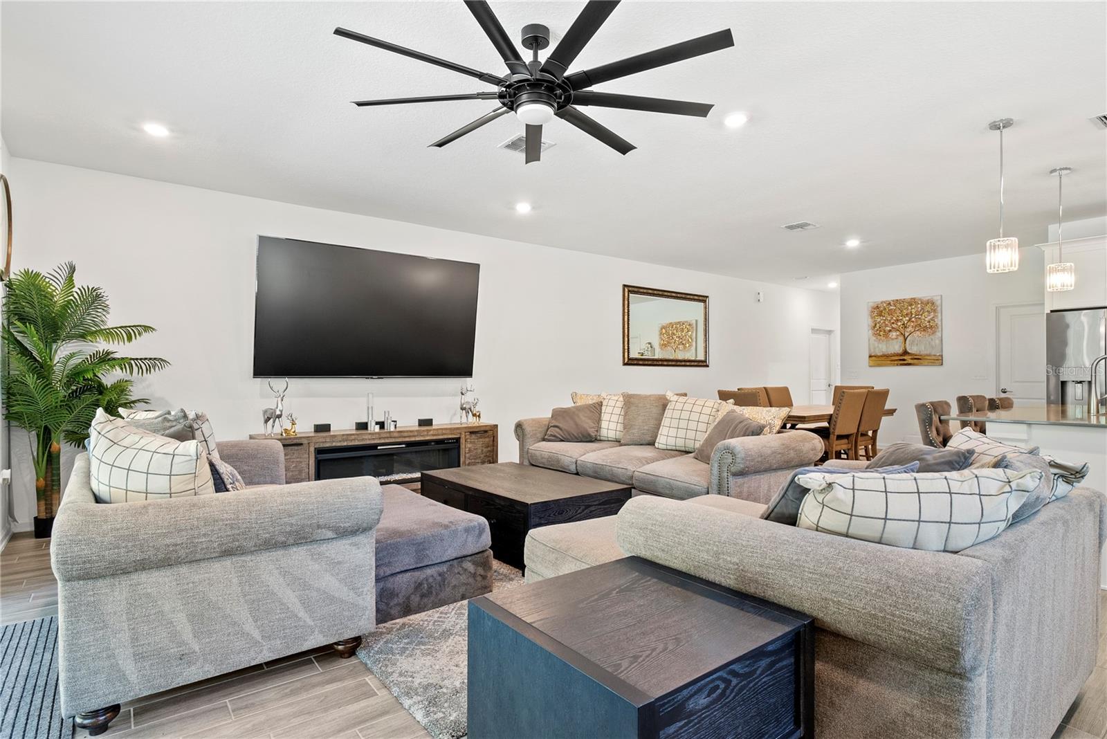 CAMDEN PK/PROVIDENCE PH 4 PB 1 - Residential