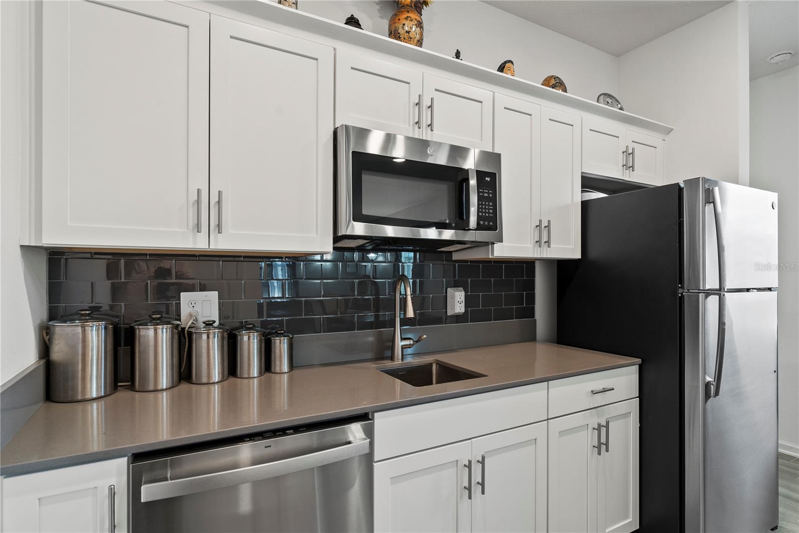 CAMDEN PK/PROVIDENCE PH 4 PB 1 - Residential