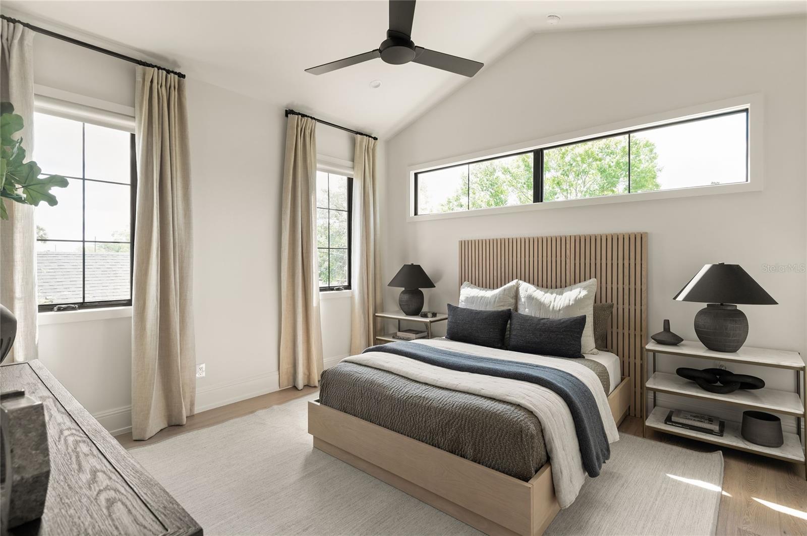 BEVERLY SHORES - Residential