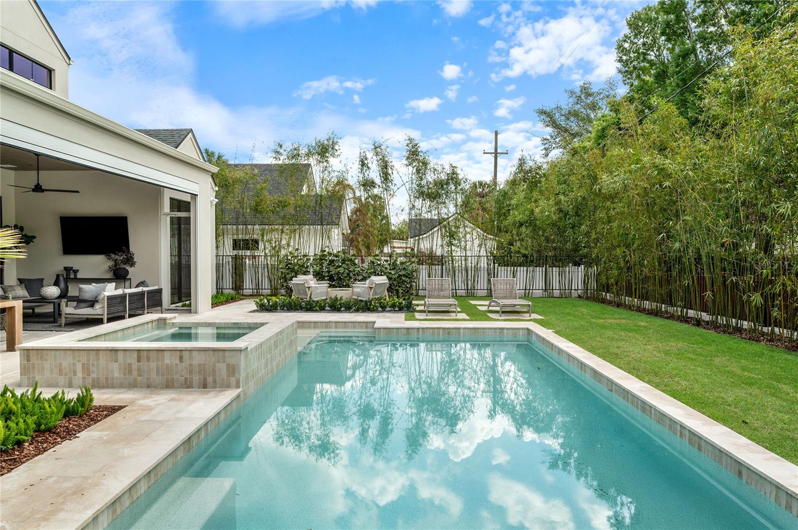 BEVERLY SHORES - Residential