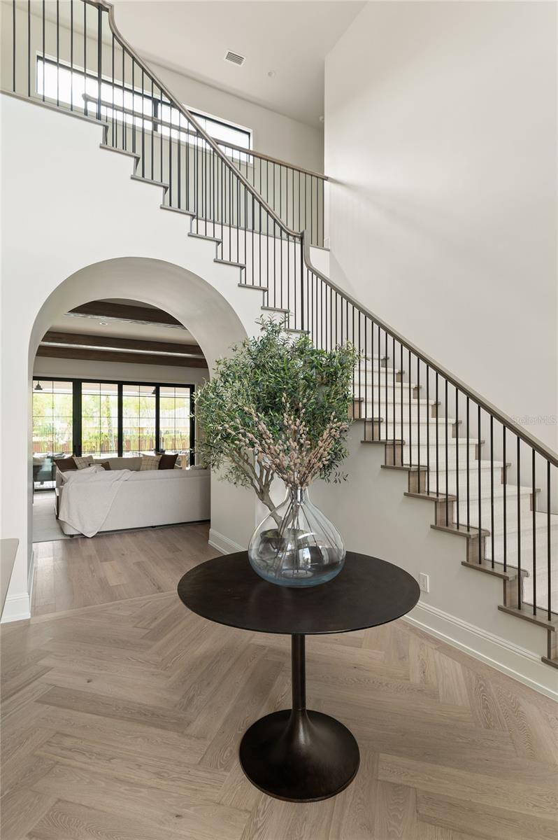 BEVERLY SHORES - Residential