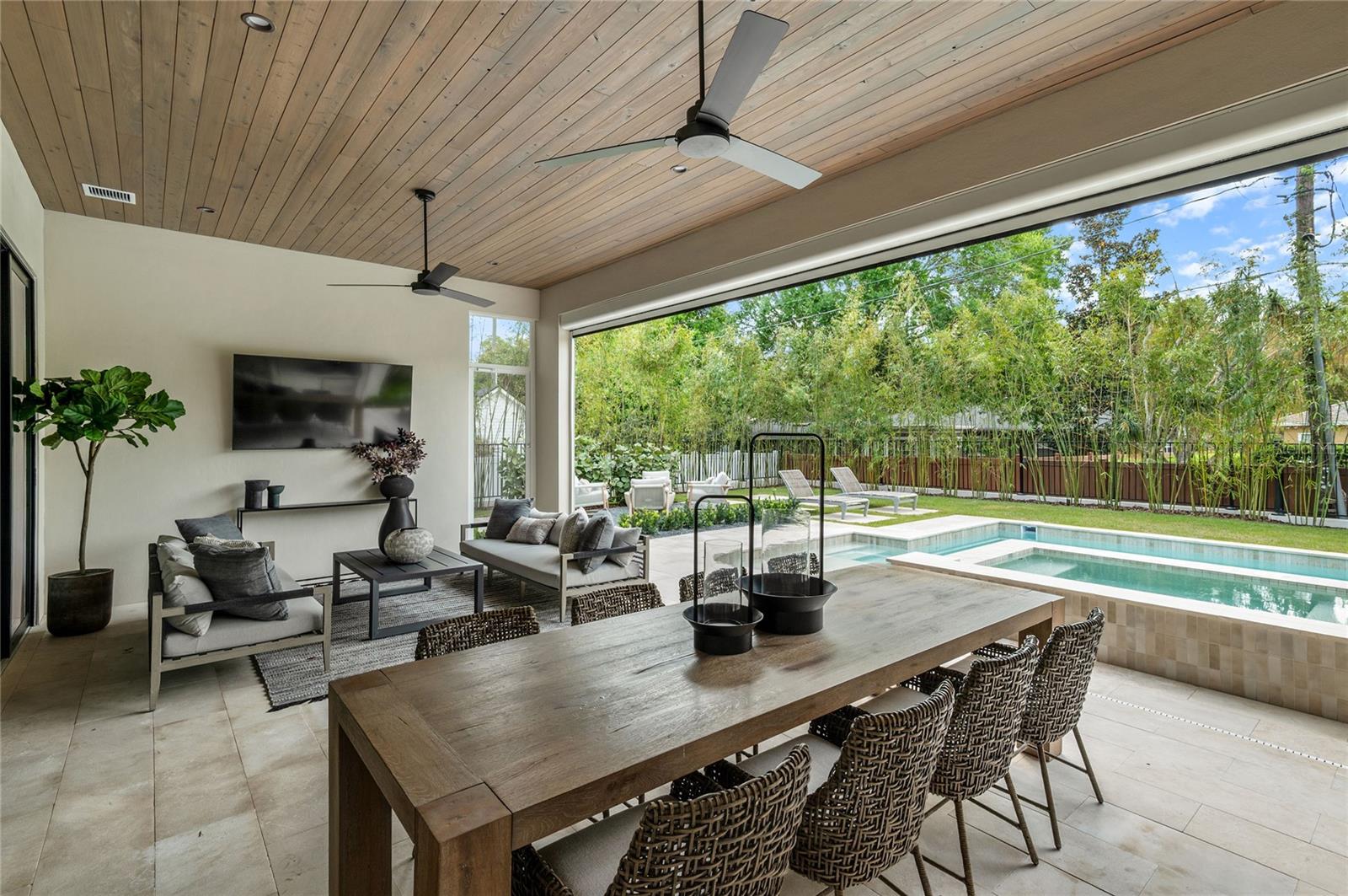 BEVERLY SHORES - Residential