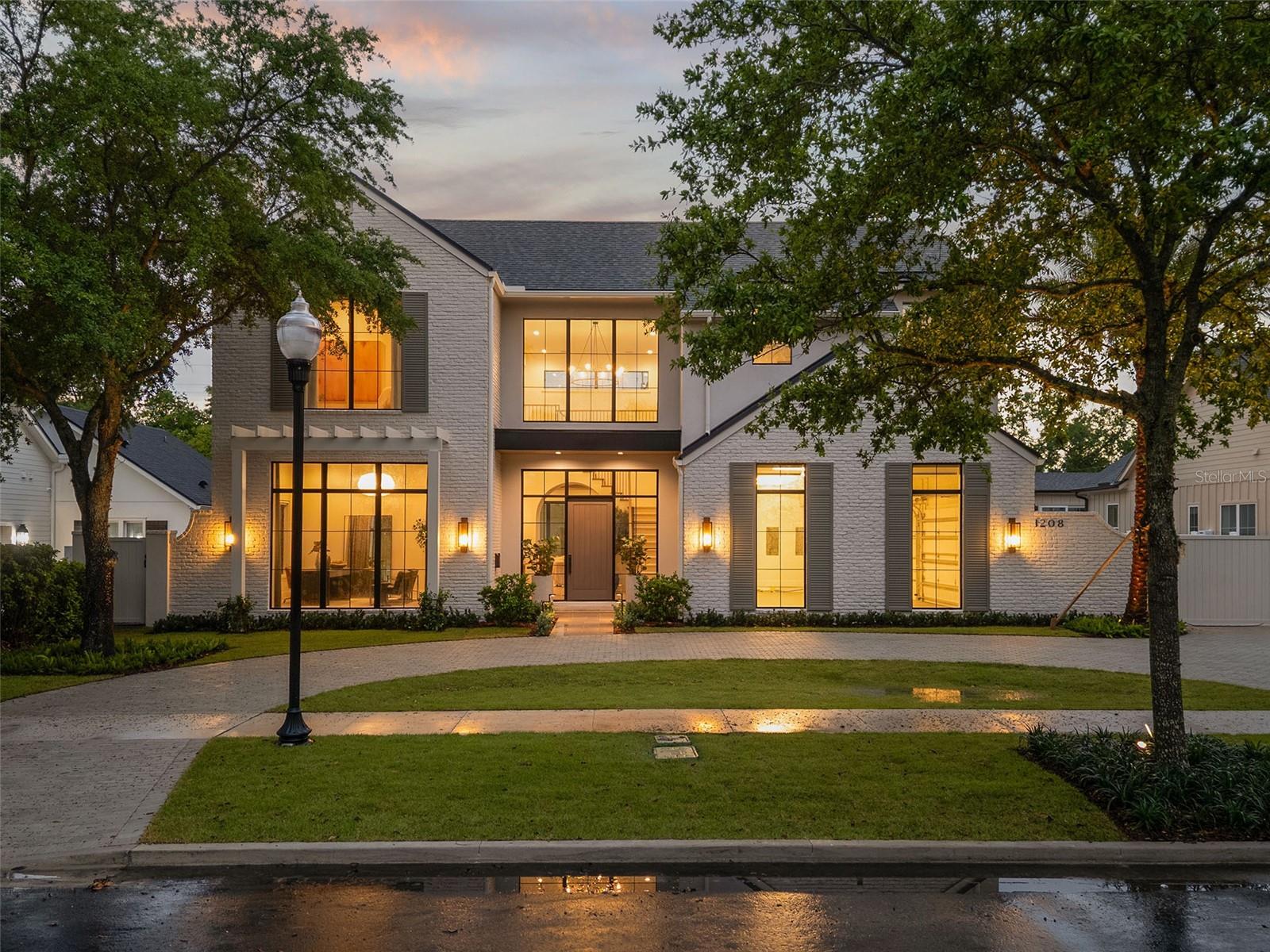 BEVERLY SHORES - Residential