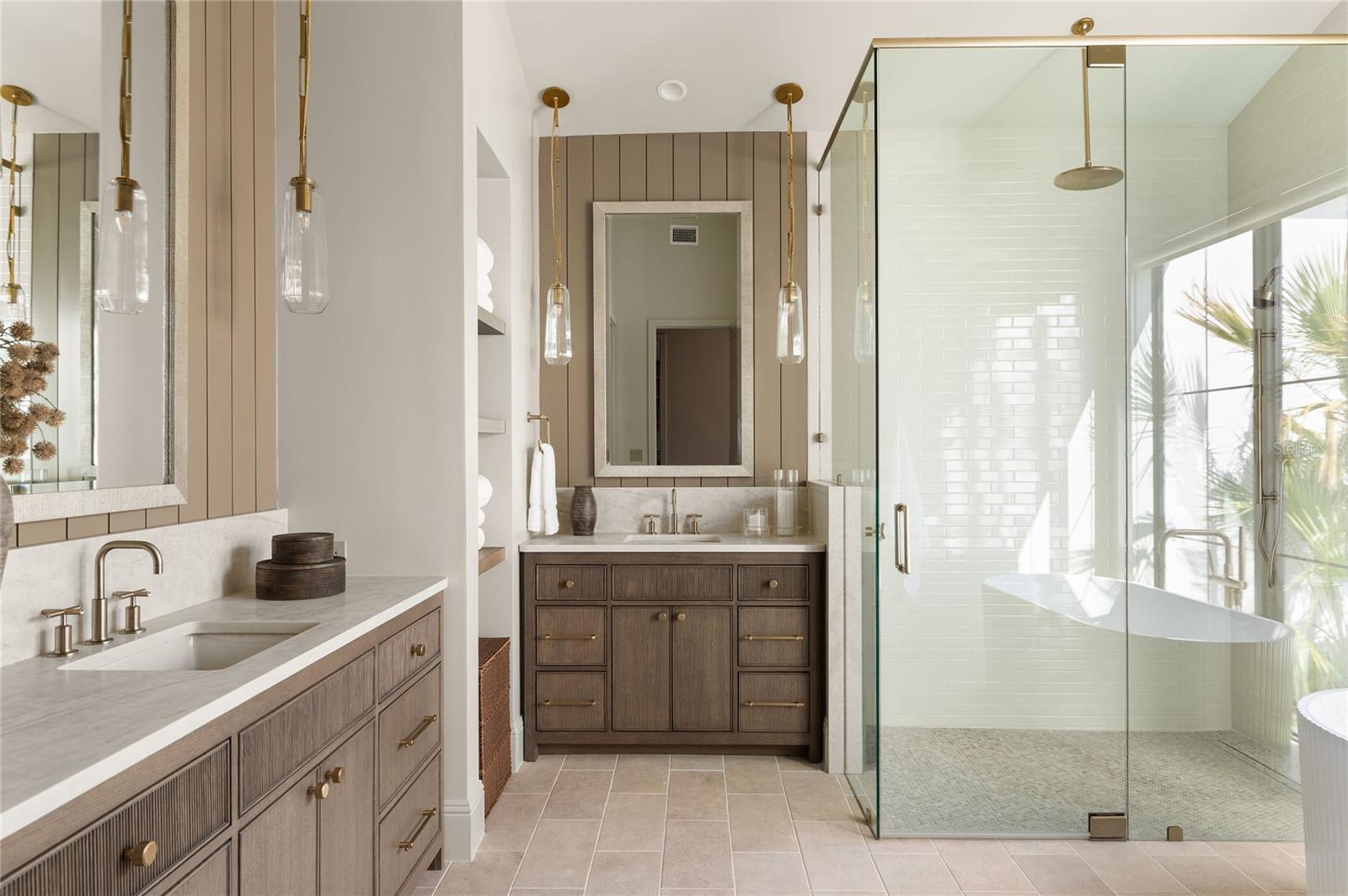 BEVERLY SHORES - Residential