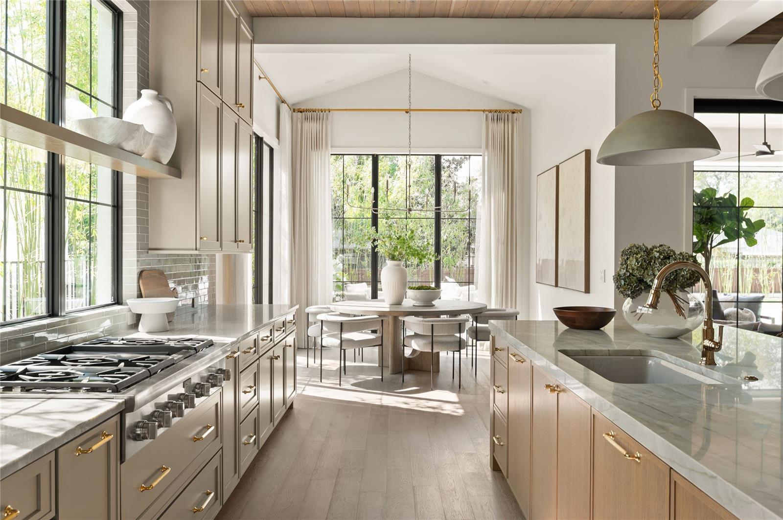 BEVERLY SHORES - Residential