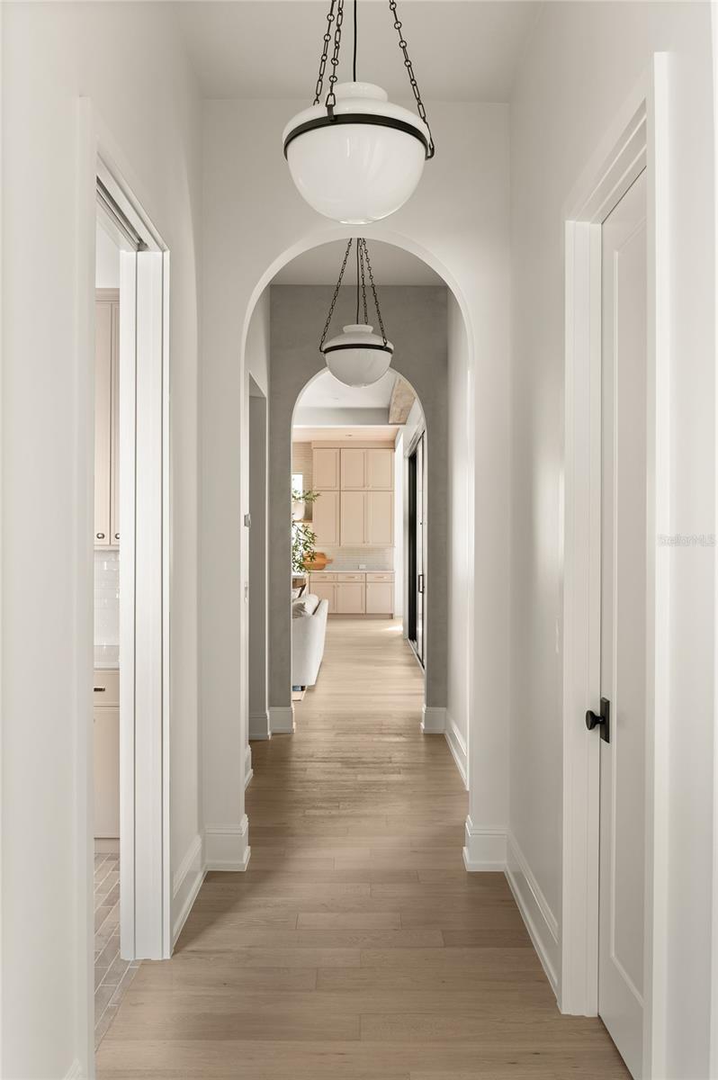 BEVERLY SHORES - Residential