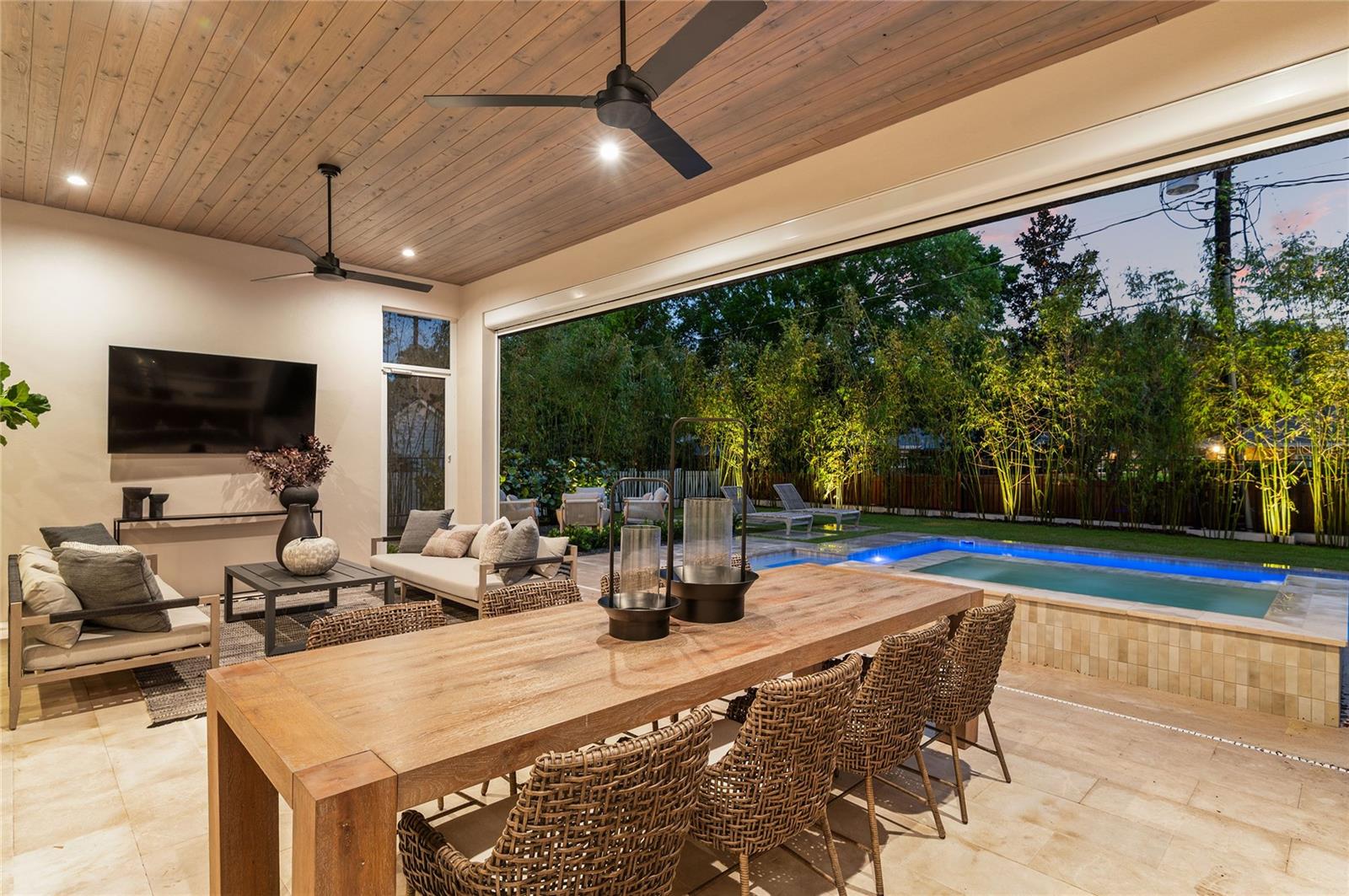 BEVERLY SHORES - Residential