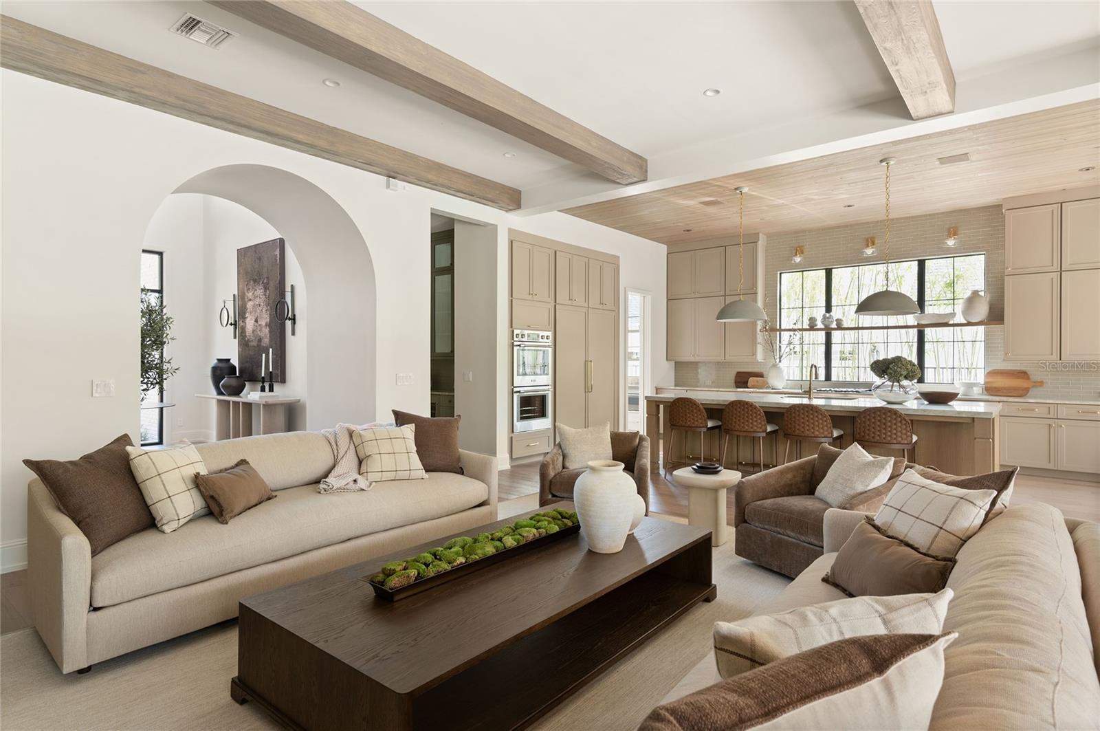 BEVERLY SHORES - Residential