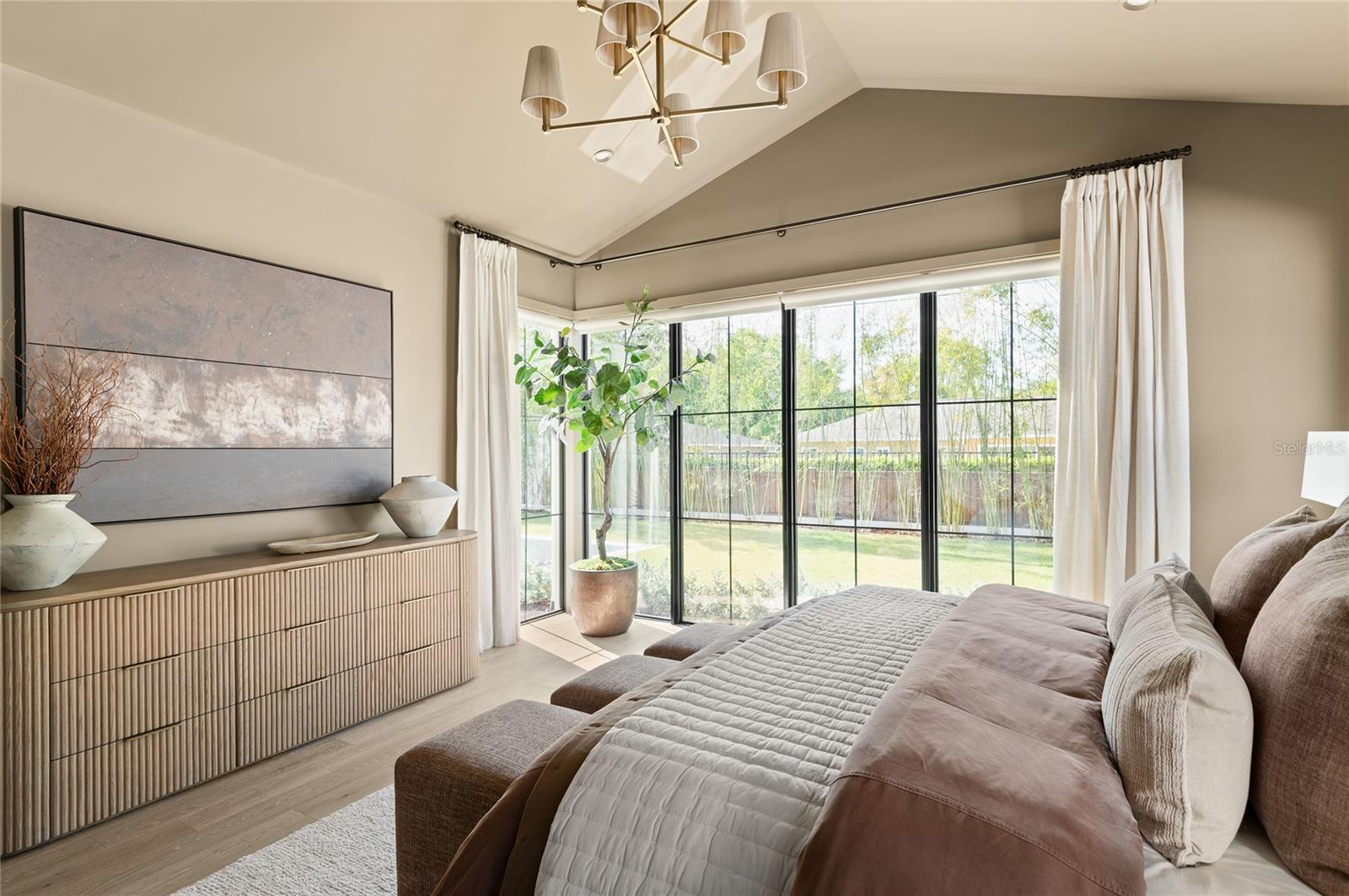 BEVERLY SHORES - Residential