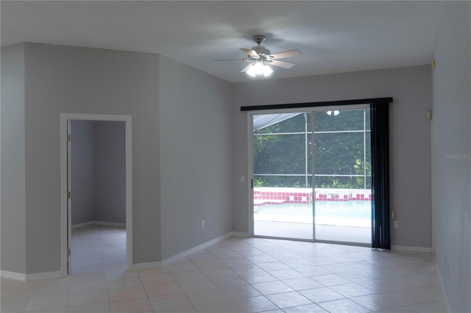 CARRINGTON PARK/HETHROW - Residential