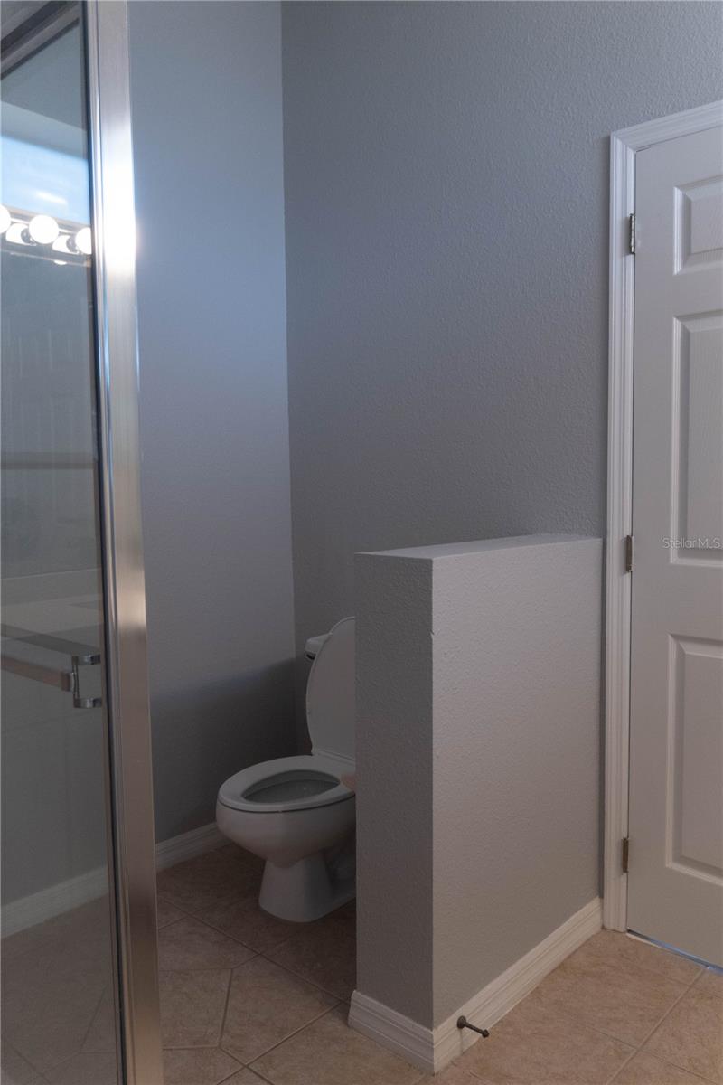 CARRINGTON PARK/HETHROW - Residential