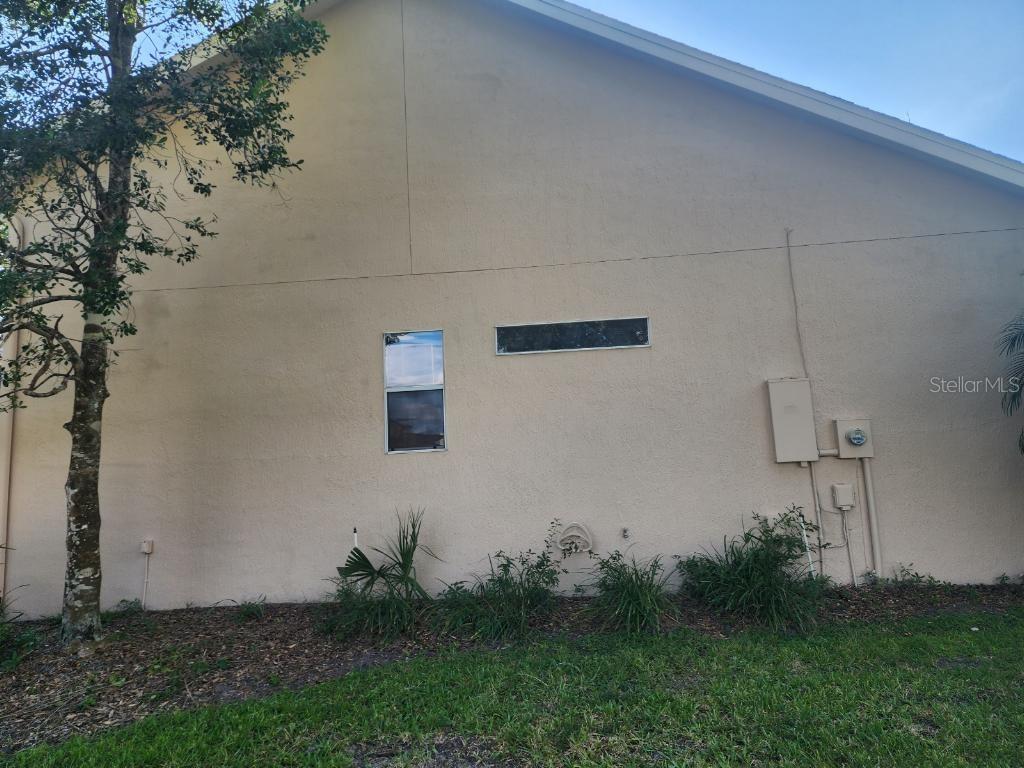 CARRINGTON PARK/HETHROW - Residential