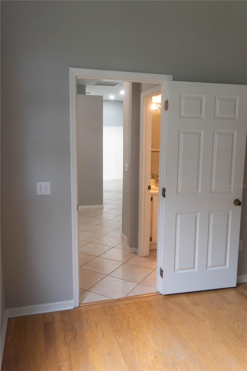 CARRINGTON PARK/HETHROW - Residential