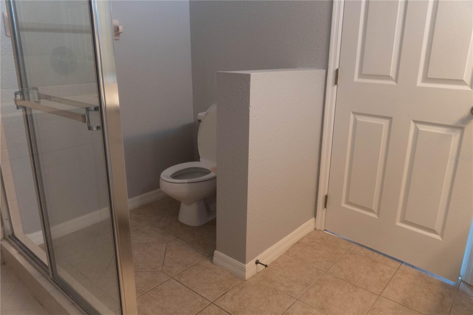 CARRINGTON PARK/HETHROW - Residential