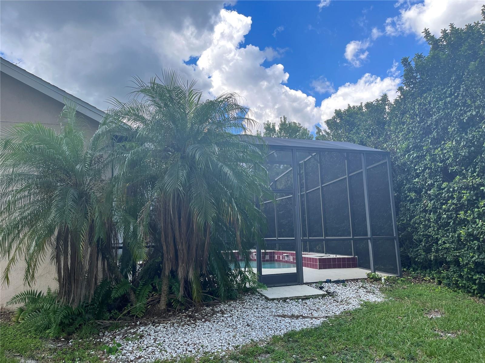 CARRINGTON PARK/HETHROW - Residential