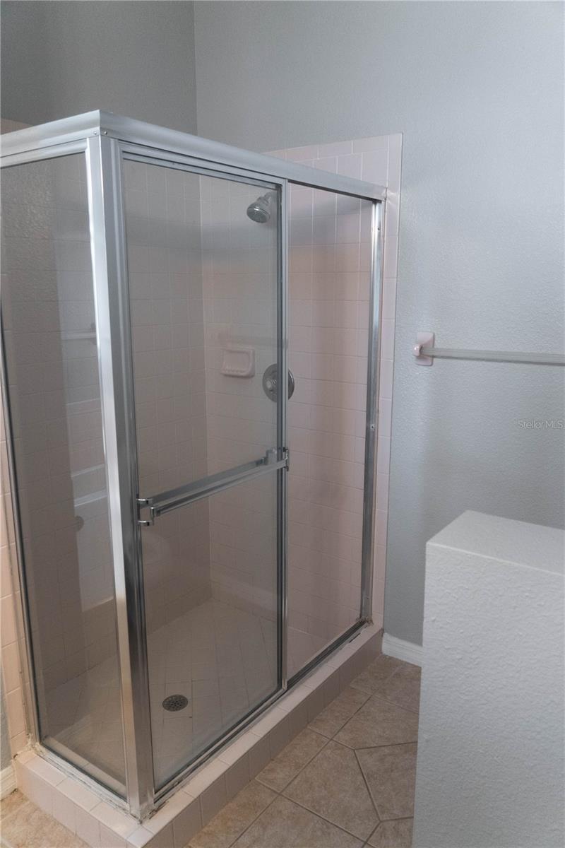 CARRINGTON PARK/HETHROW - Residential