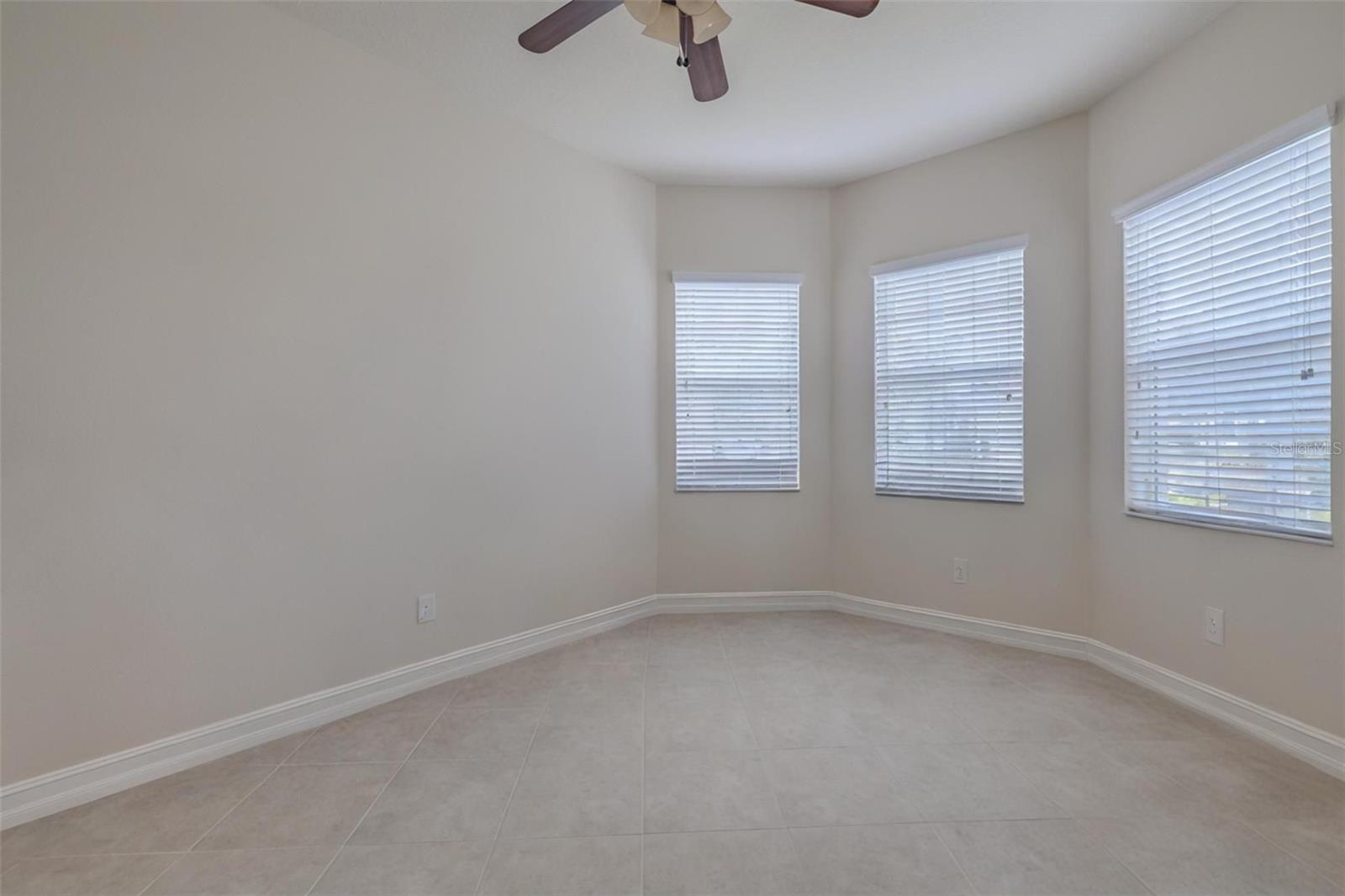 VALENCIA LAKES TR J PH 1 - Residential