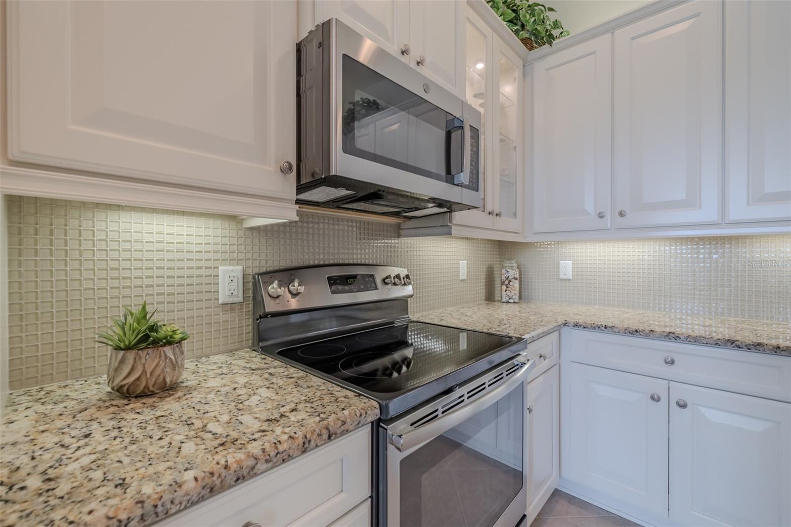 VALENCIA LAKES TR J PH 1 - Residential