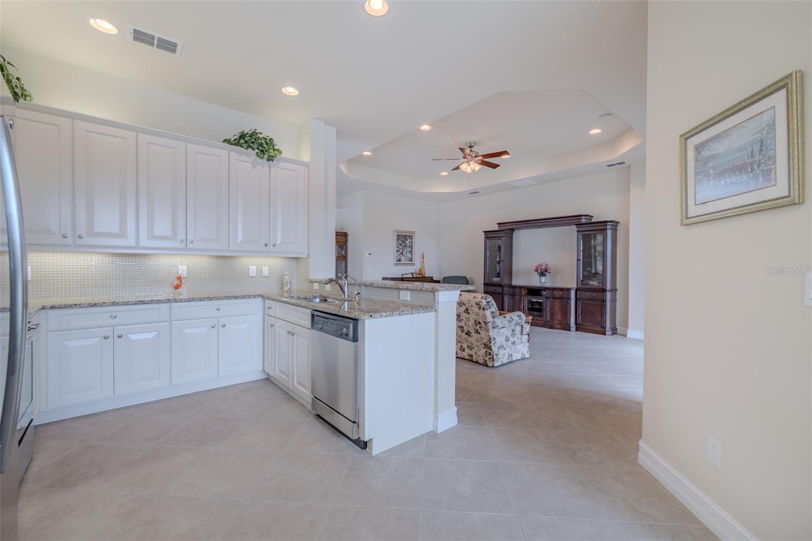 VALENCIA LAKES TR J PH 1 - Residential