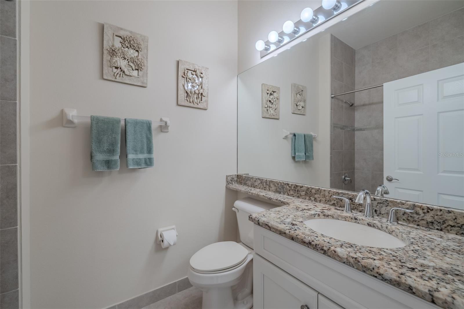 VALENCIA LAKES TR J PH 1 - Residential