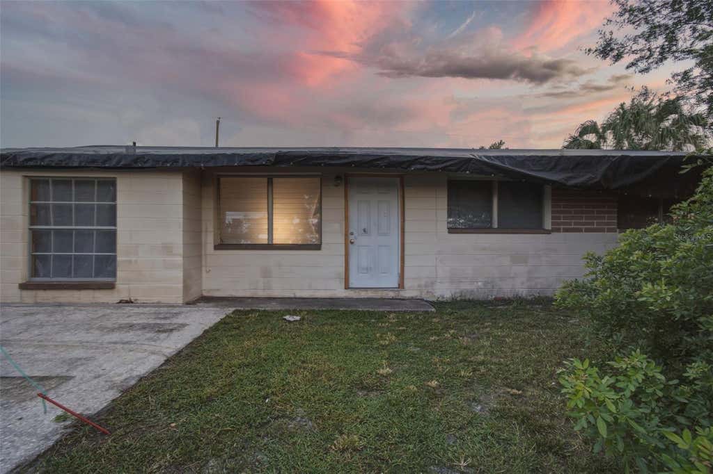 Photo of 6016 W Idlewild Avenue, Tampa, FL 33634 (MLS # TB8540396)