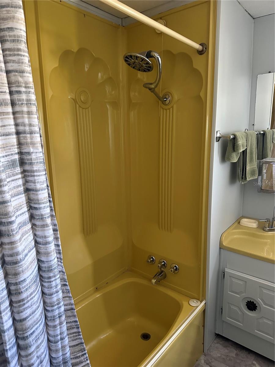 TIDEVUE ESTATES FIRST ADD - Residential