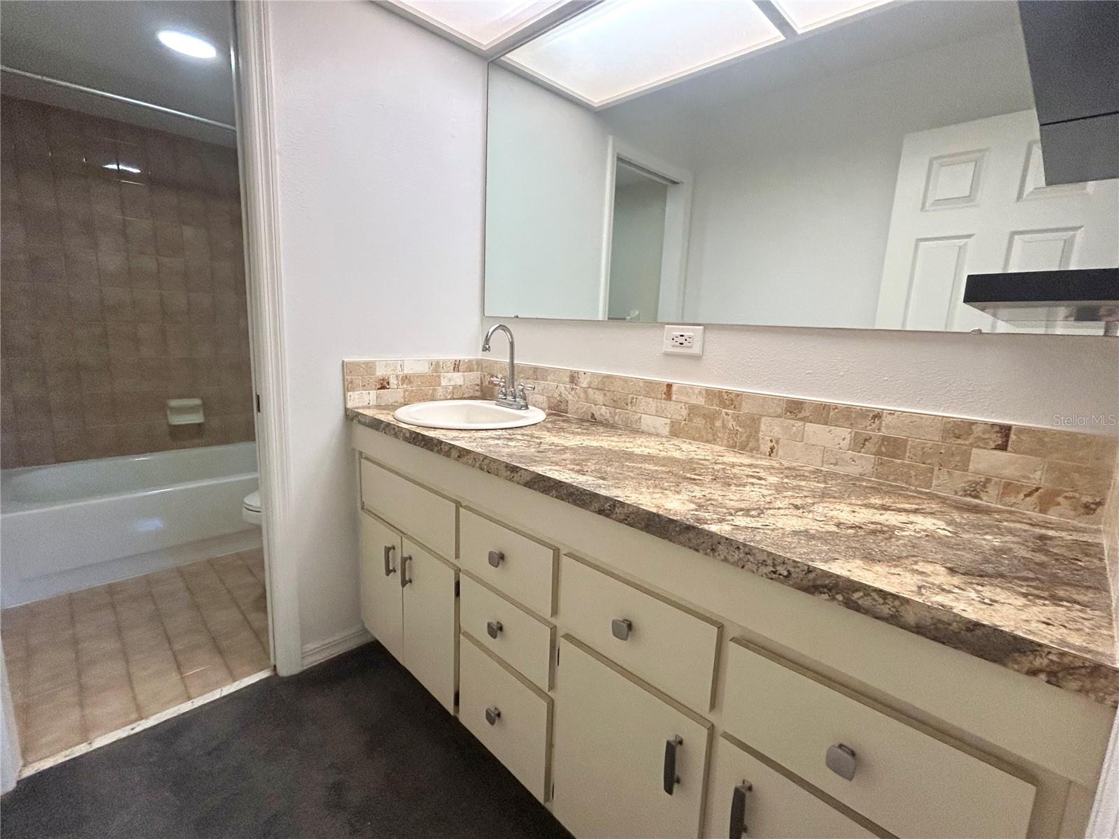 CHATEAUX VERSAILLES - Residential