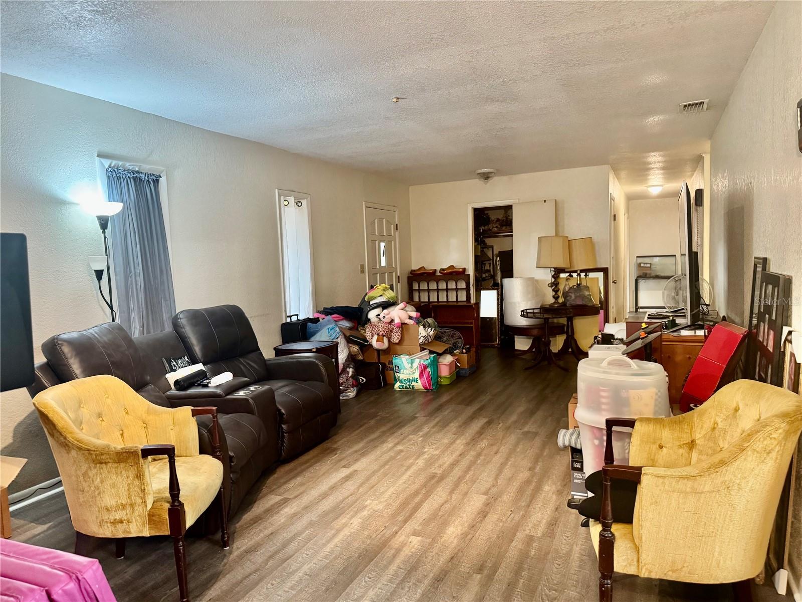5422 OAKWAY DRIVE