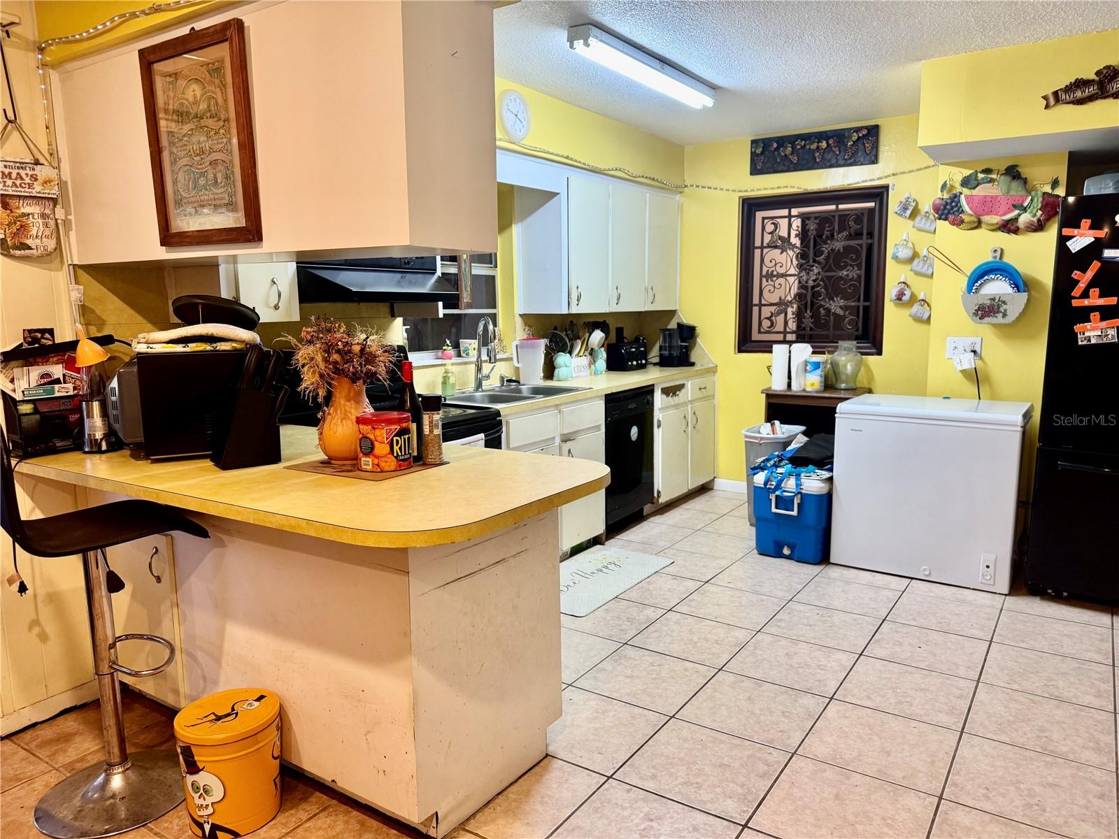 5422 OAKWAY DRIVE