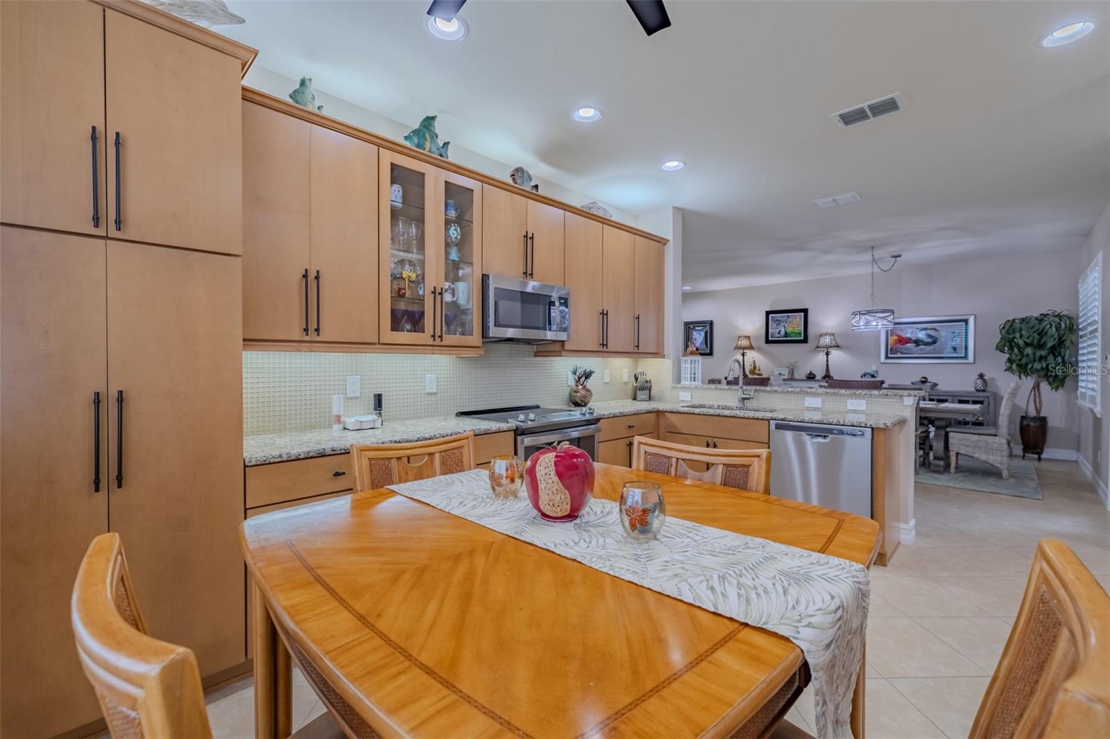 VALENCIA LAKES TR MM PH - Residential